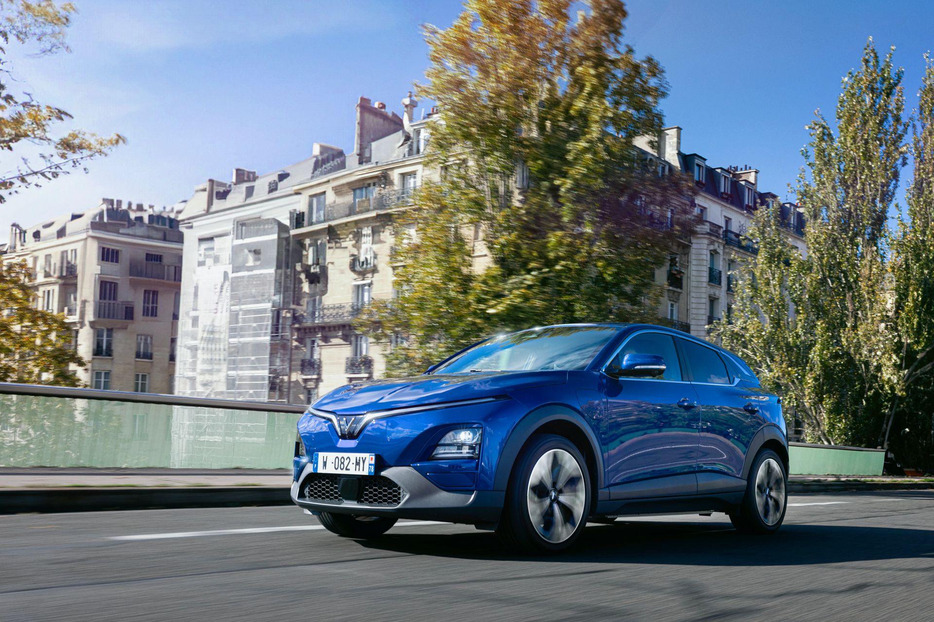 Dòng xe VF 6 đạt doanh số 3.083 xe trong tháng 9, duy trì vị thế số 1 phân khúc B-SUV.